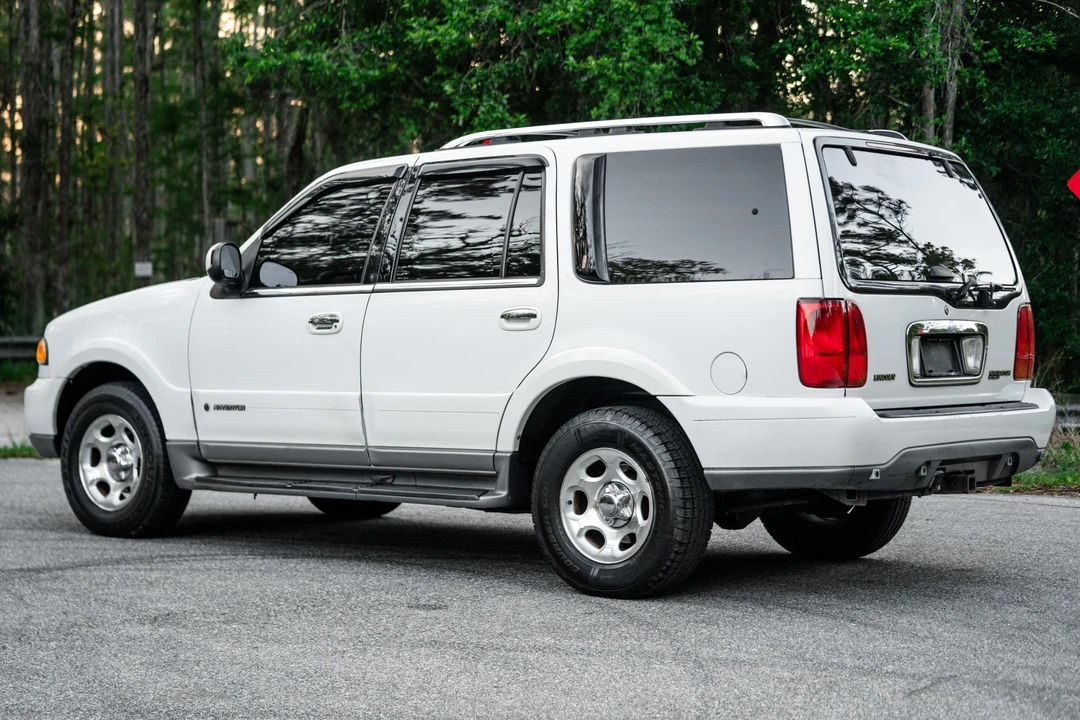 2000 Lincoln Navigator 1st Gen - Image 13 of 31