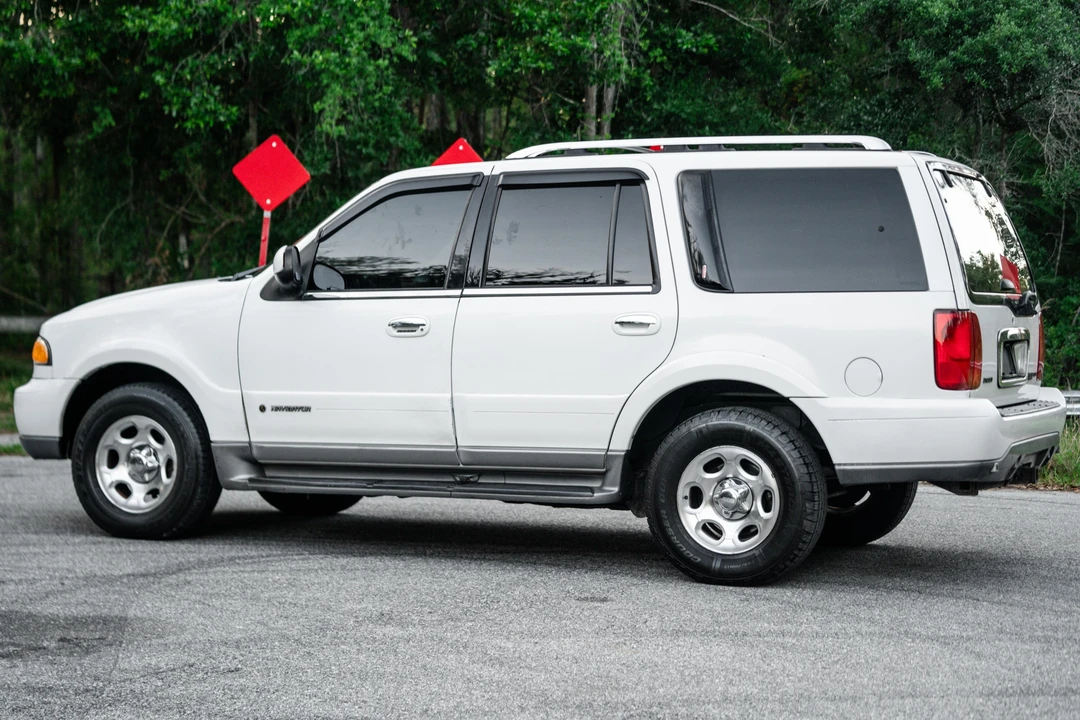 2000 Lincoln Navigator 1st Gen - Image 12 of 31