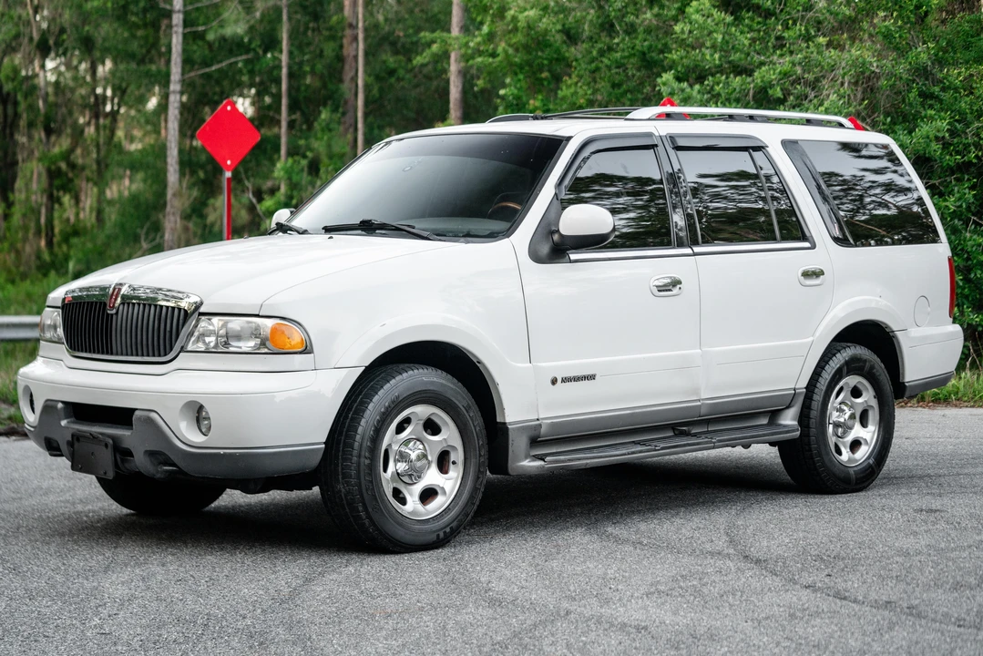 2000 Lincoln Navigator 1st Gen - Image 9 of 31