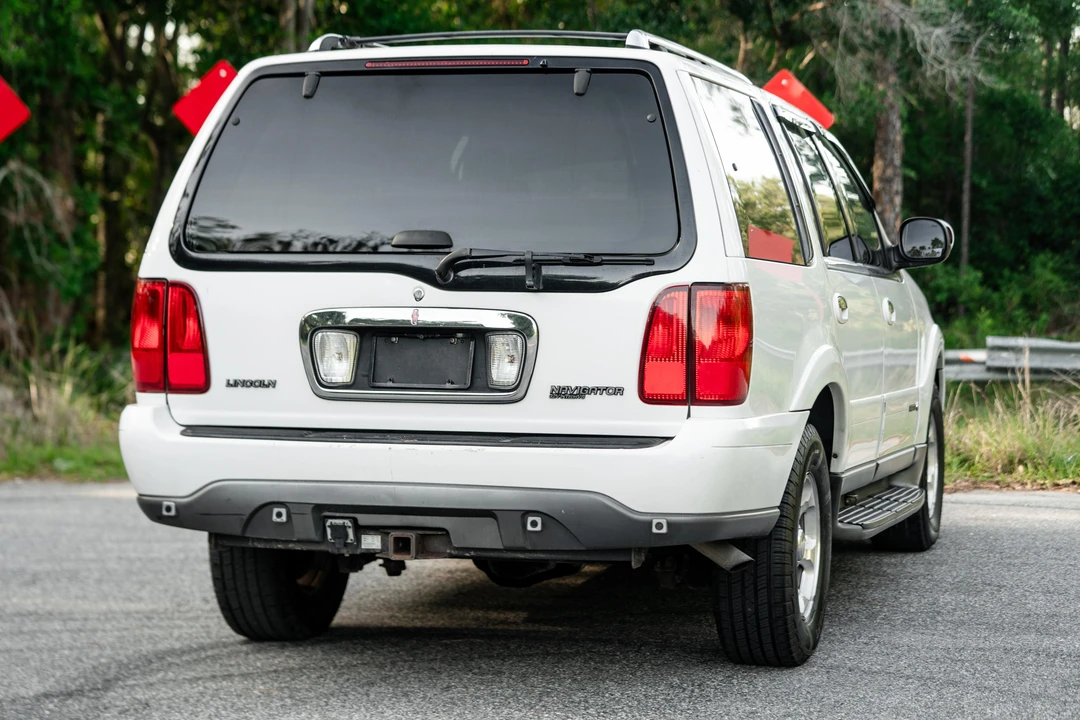 2000 Lincoln Navigator 1st Gen - Image 17 of 31