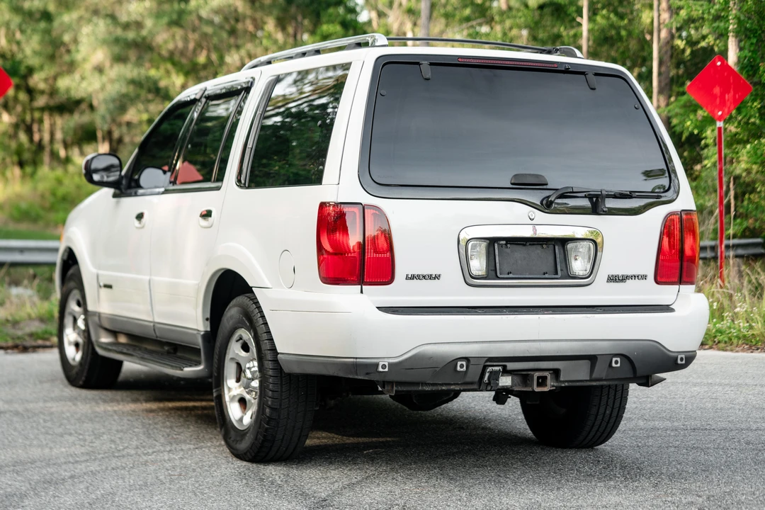 2000 Lincoln Navigator 1st Gen - Image 15 of 31