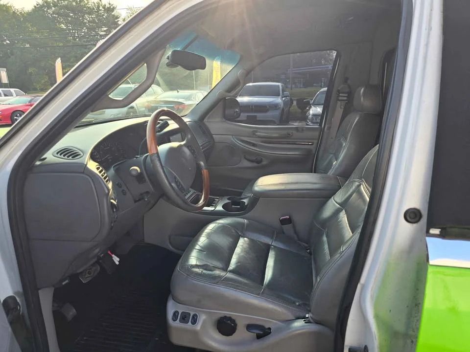 2000 Lincoln Navigator 1st Gen - Image 11 of 20