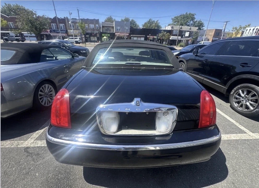 2000 Lincoln Town Car - Image 5 of 10