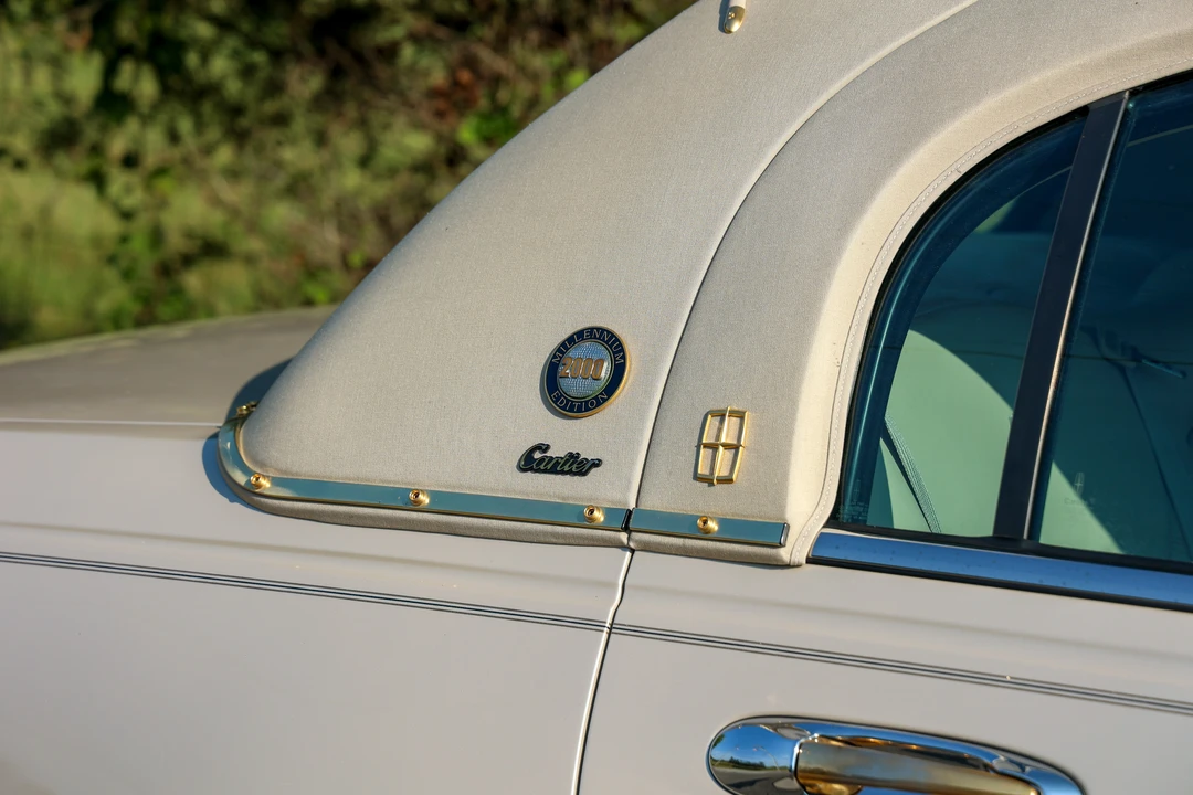 2000 Lincoln Town Car - Image 20 of 31