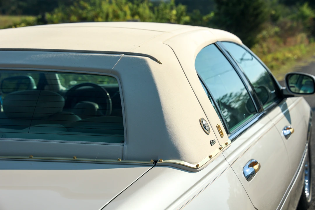 2000 Lincoln Town Car - Image 27 of 31