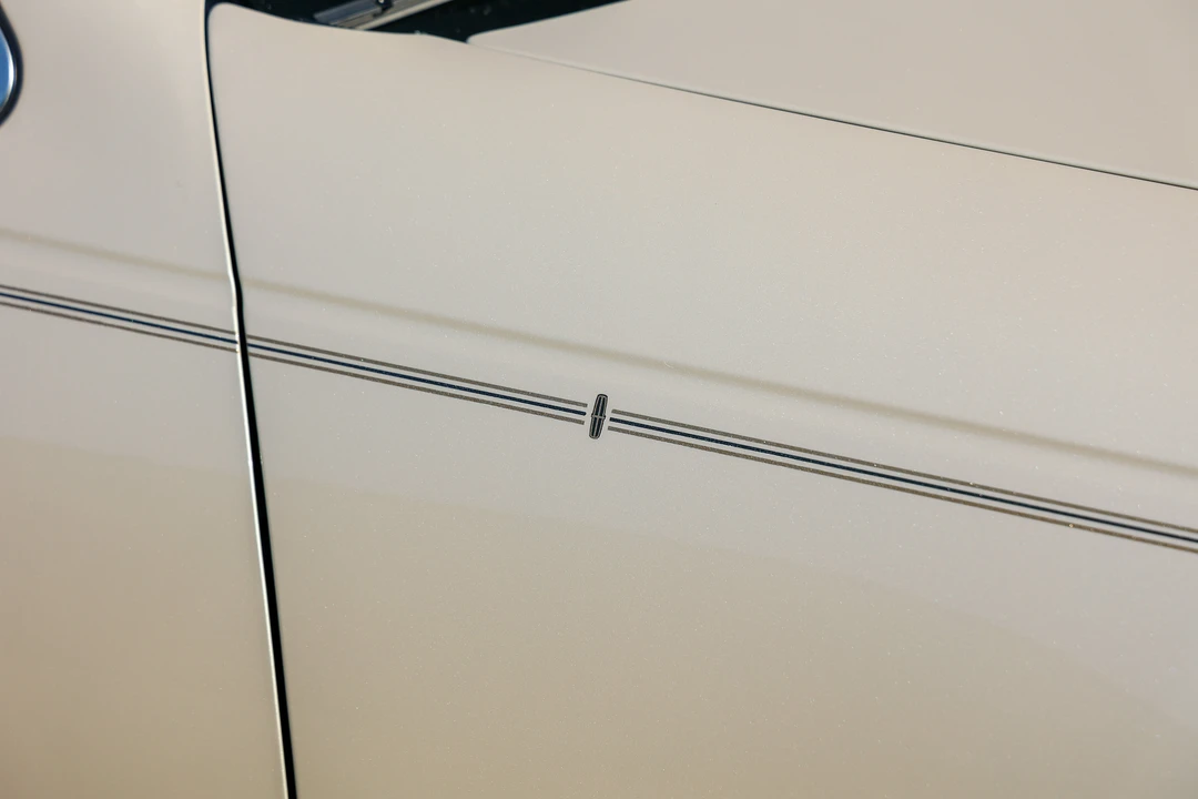 2000 Lincoln Town Car - Image 16 of 31