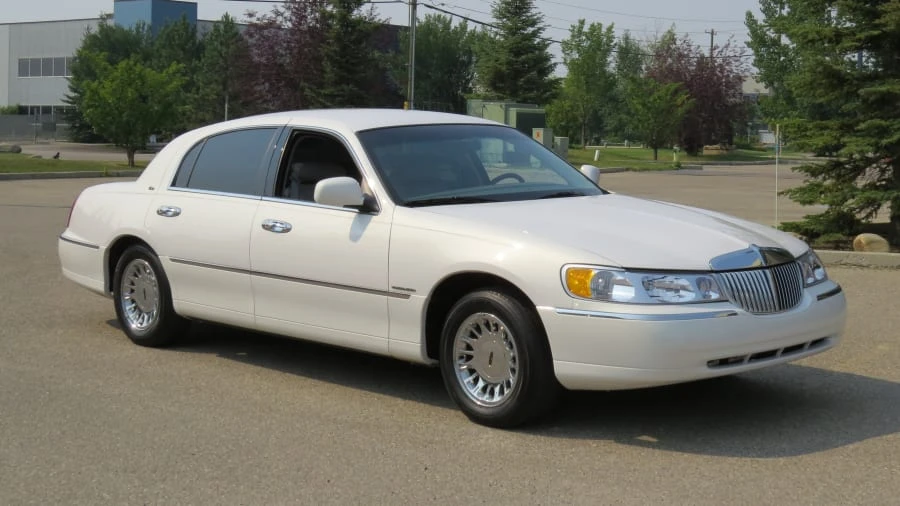 2000 Lincoln Town Car - Image 13 of 13