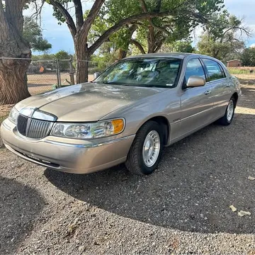 2000 Lincoln Town Car Executive Livery Sedan 4D