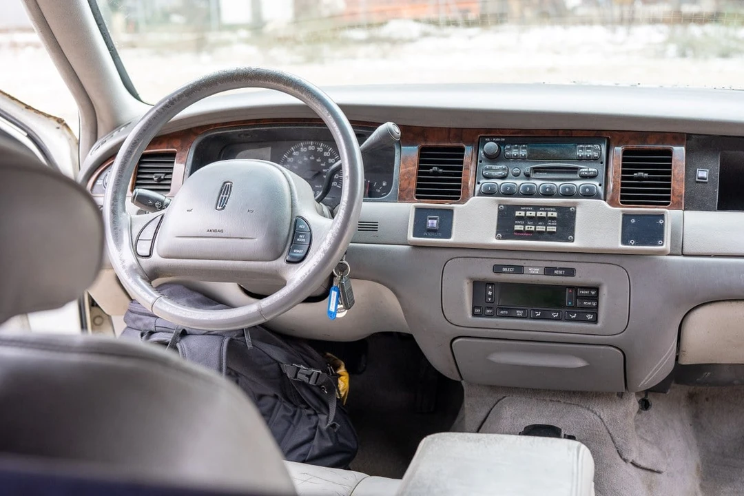 2007 Lincoln Town Car - Image 26 of 30