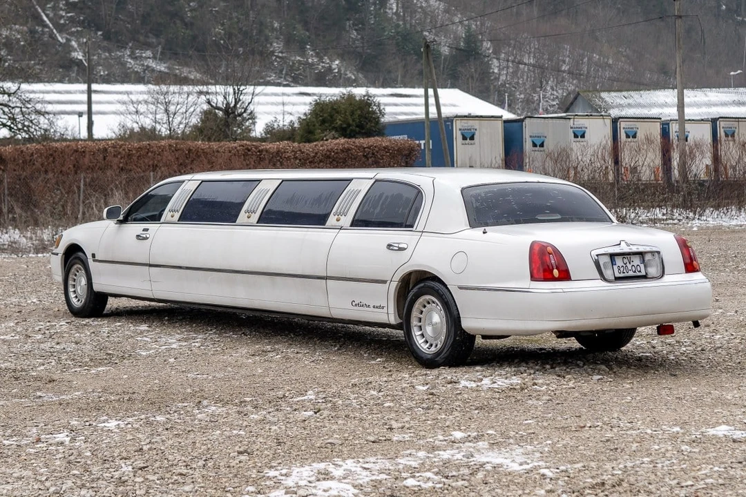2007 Lincoln Town Car - Image 14 of 30