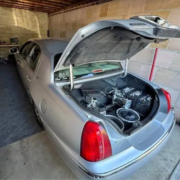 2000 Lincoln Town Car