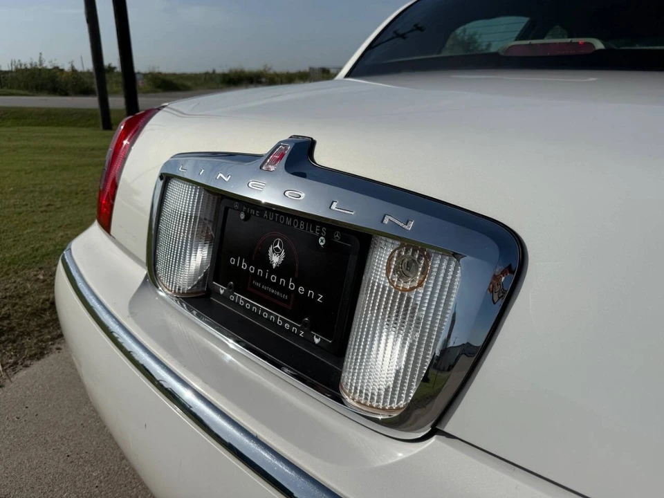 2000 Lincoln Town Car - Image 7 of 21