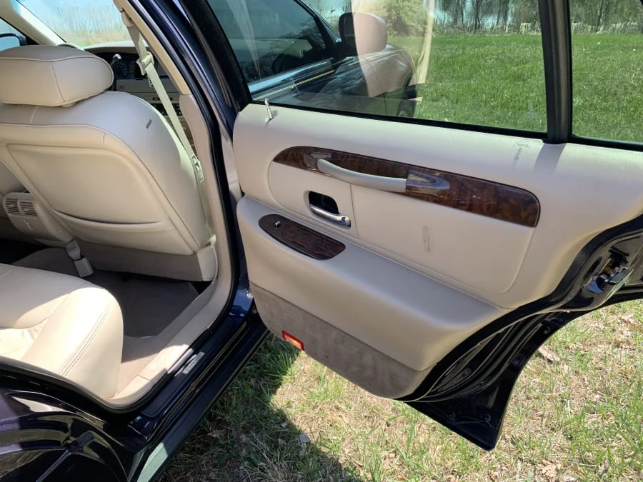 2000 Lincoln Town Car - Image 20 of 30