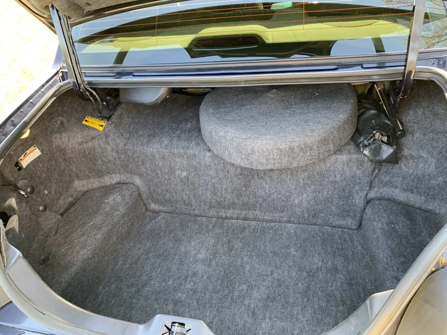2000 Lincoln Town Car - Image 28 of 30