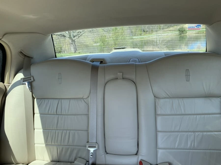 2000 Lincoln Town Car - Image 13 of 30