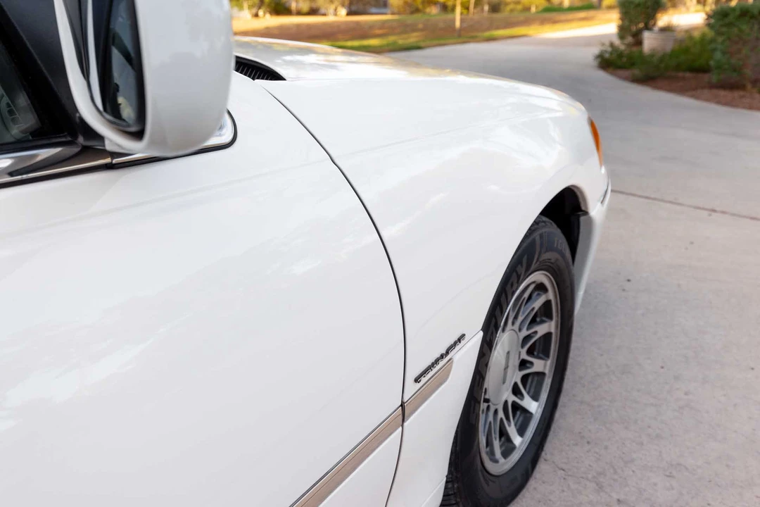 2000 Lincoln Town Car - Image 21 of 31
