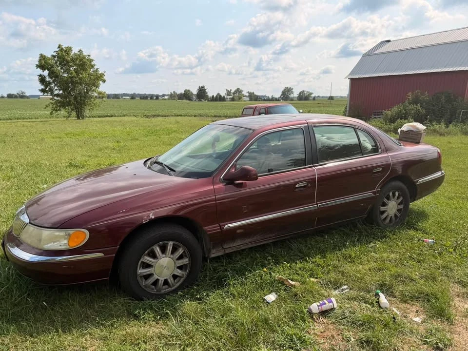 2000 Lincoln Continental 9th Gen - Image 2 of 5