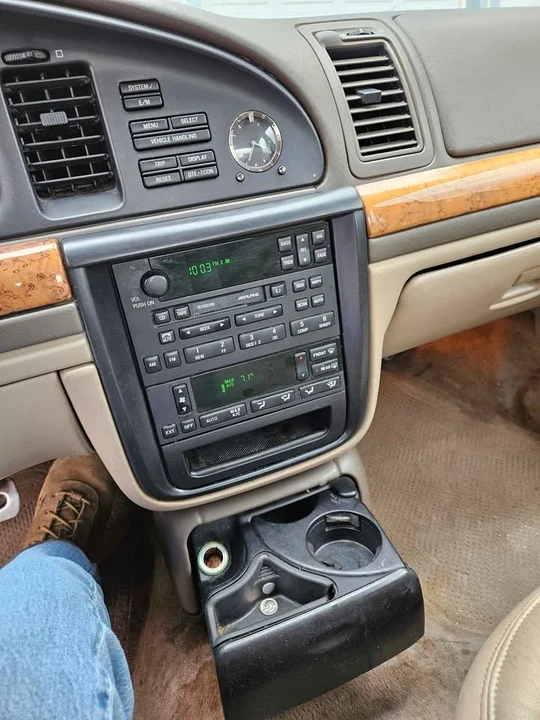 2000 Lincoln Continental 9th Gen - Image 3 of 6