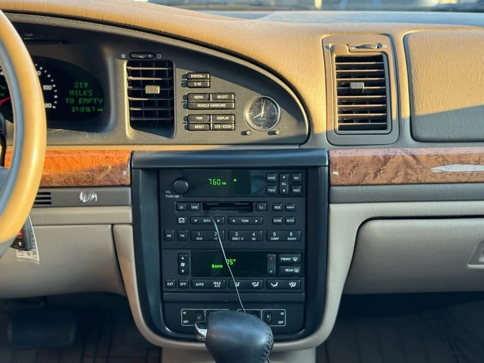 2000 Lincoln Continental 9th Gen - Image 17 of 20