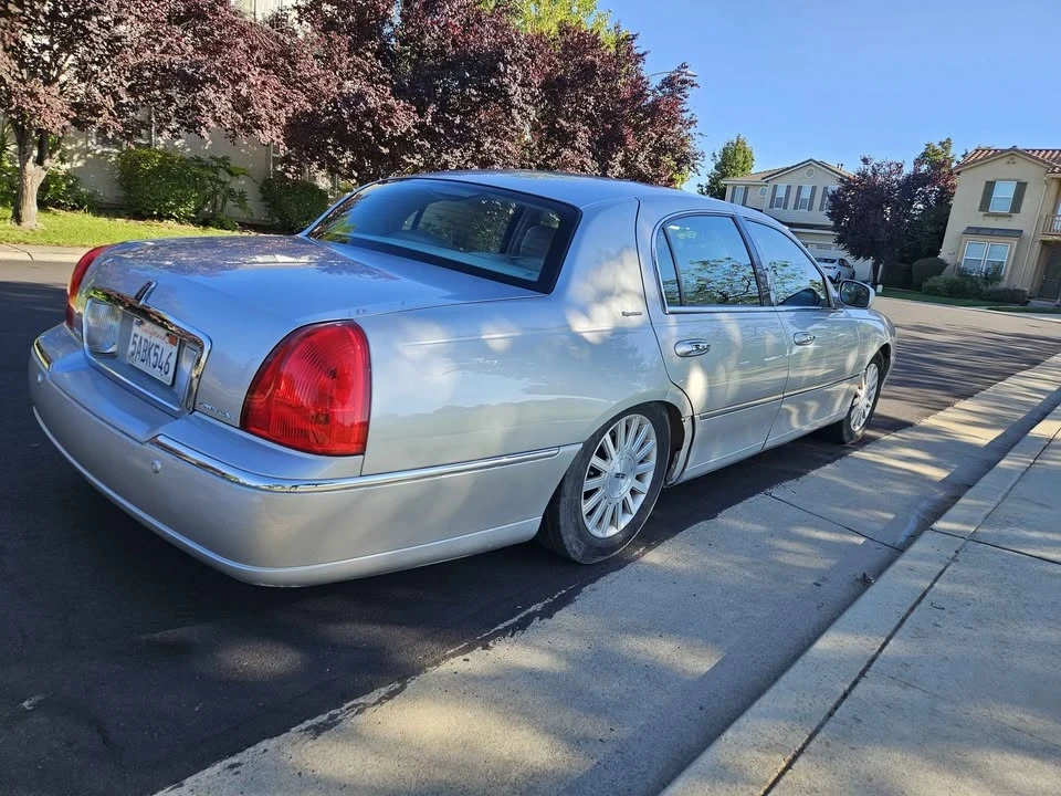 2000 Lincoln Town Car - Image 7 of 11