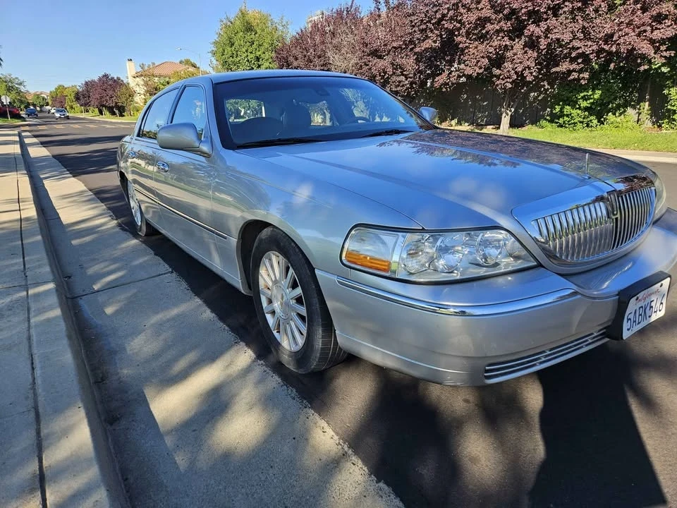 2000 Lincoln Town Car - Image 5 of 11