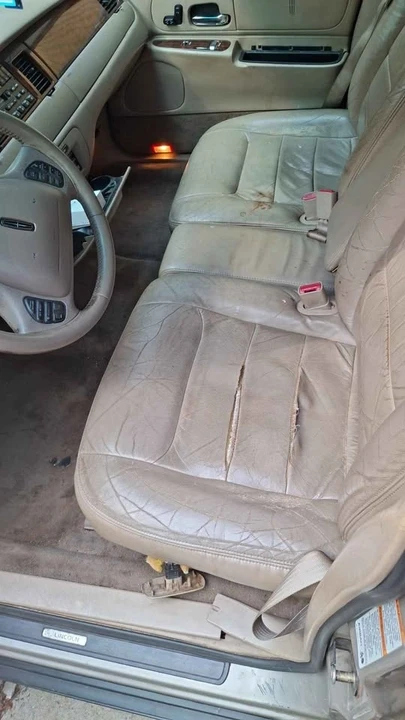 2000 Lincoln Town Car - Image 7 of 7