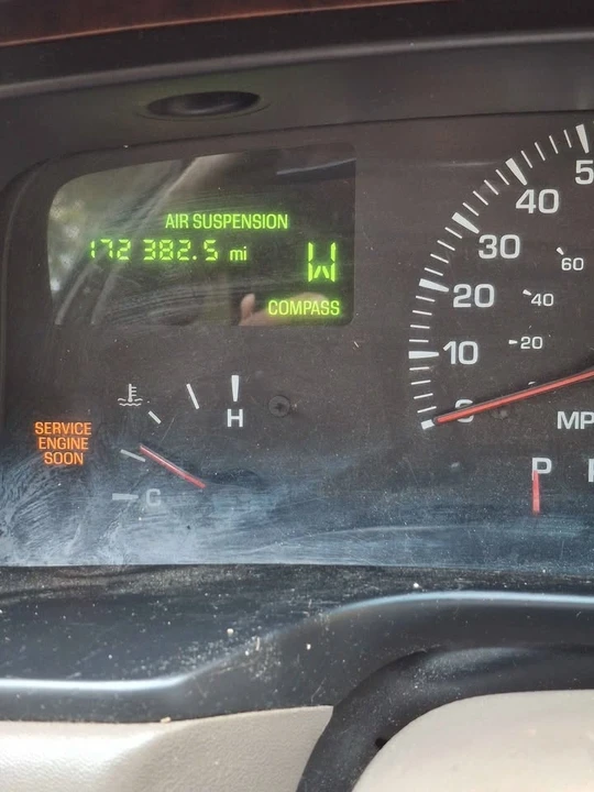 2000 Lincoln Town Car - Image 2 of 7