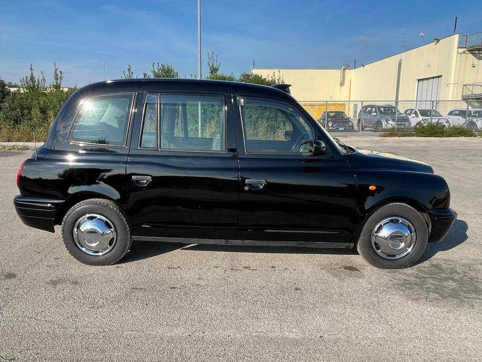 2000 LTI - Image 3 of 30