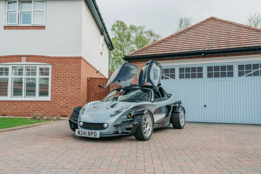 2000 Lotus Elise Series 1 - Image 2 of 30