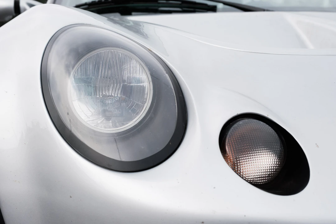 2000 Lotus Elise Series 1 - Image 27 of 31