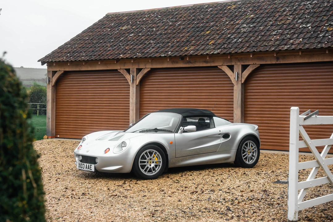 2000 Lotus Elise Series 1 - Image 11 of 31