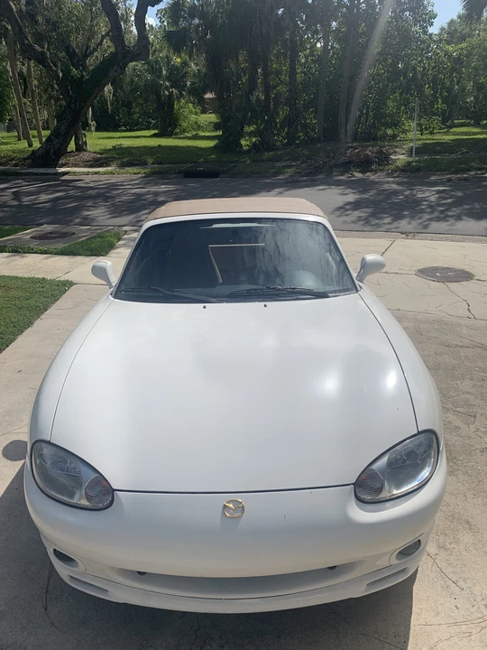 2000 Mazda NB MX-5 Miata - Image 5 of 10