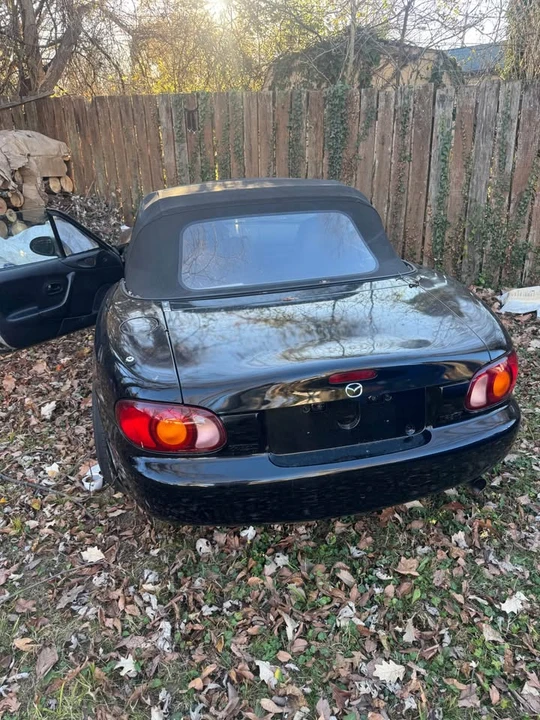 2000 Mazda NB MX-5 Miata - Image 3 of 5