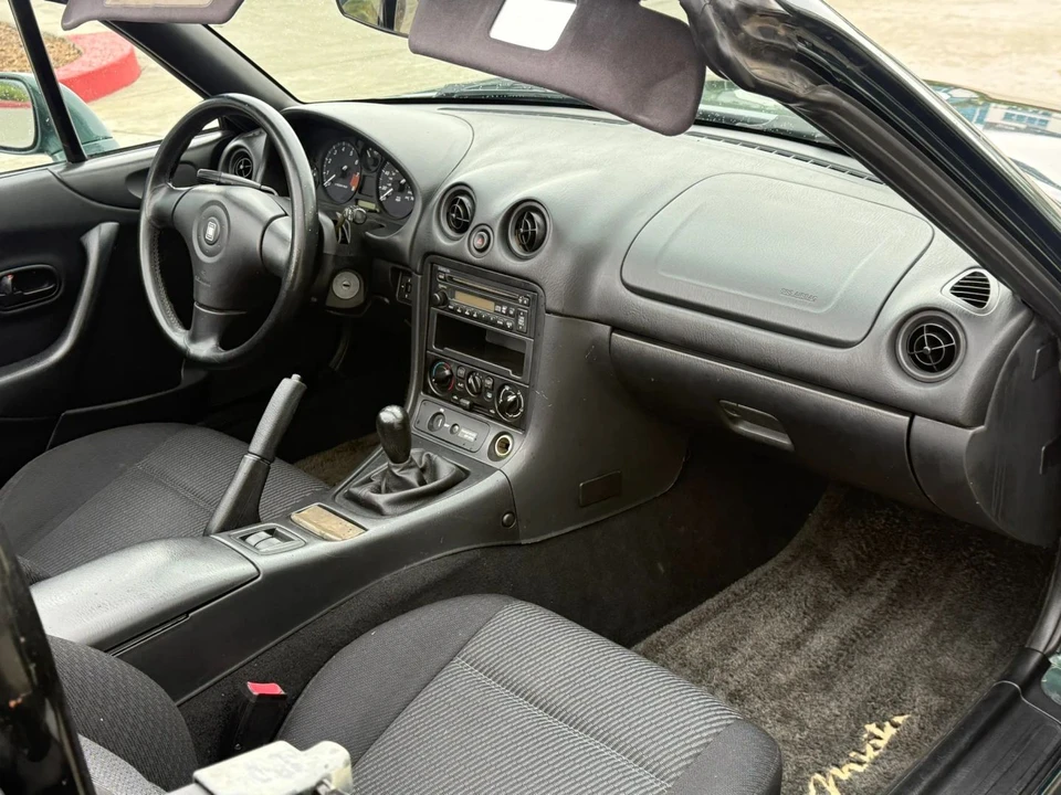 2000 Mazda NB MX-5 Miata - Image 15 of 31