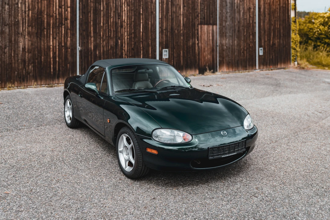 2000 Mazda NB MX-5 Miata - Image 4 of 31