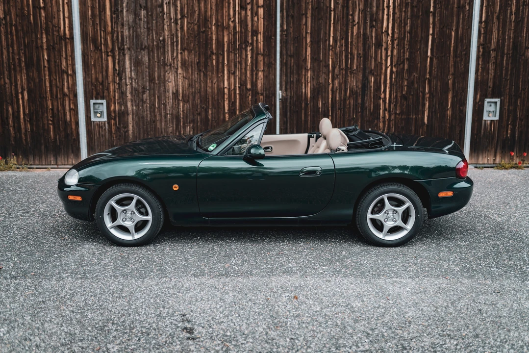 2000 Mazda NB MX-5 Miata - Image 17 of 31
