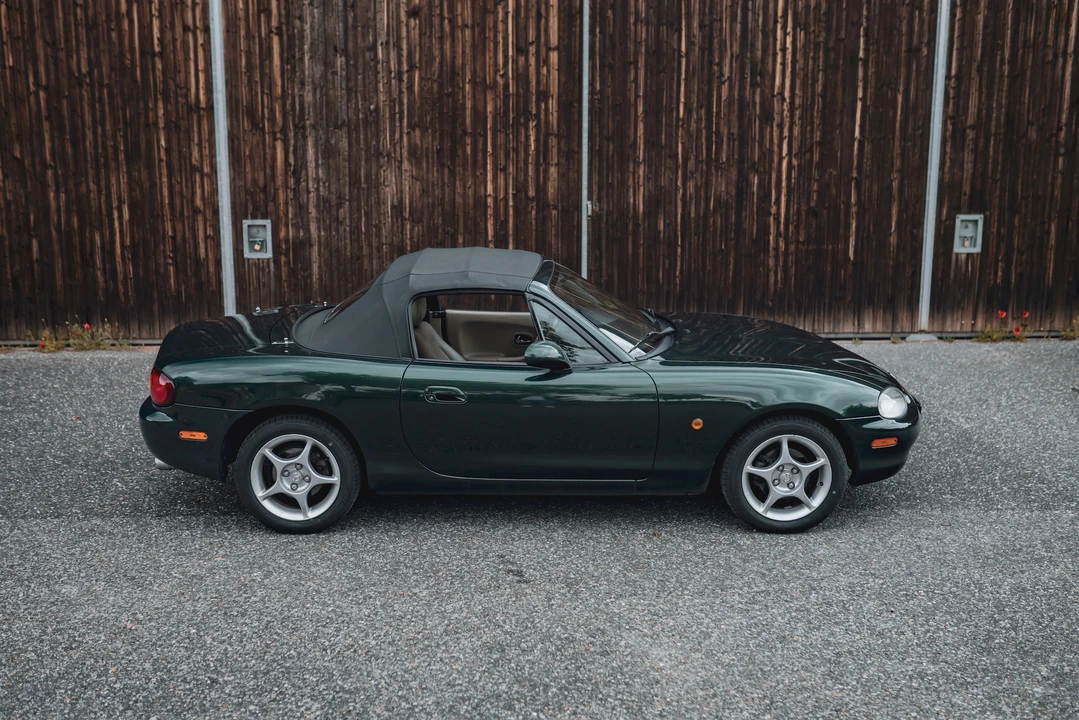 2000 Mazda NB MX-5 Miata - Image 13 of 31