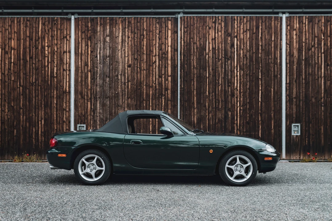 2000 Mazda NB MX-5 Miata - Image 5 of 31