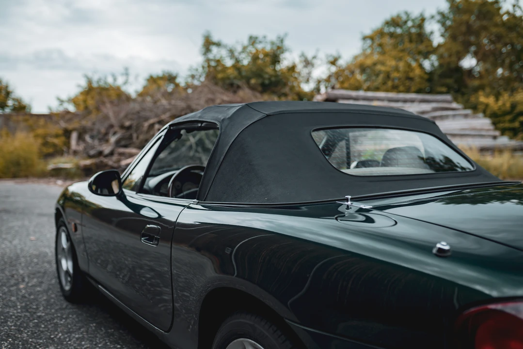 2000 Mazda NB MX-5 Miata - Image 19 of 31