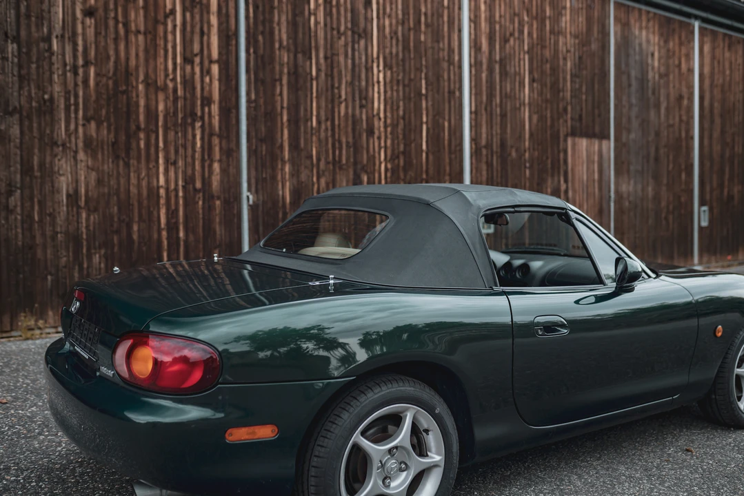 2000 Mazda NB MX-5 Miata - Image 21 of 31