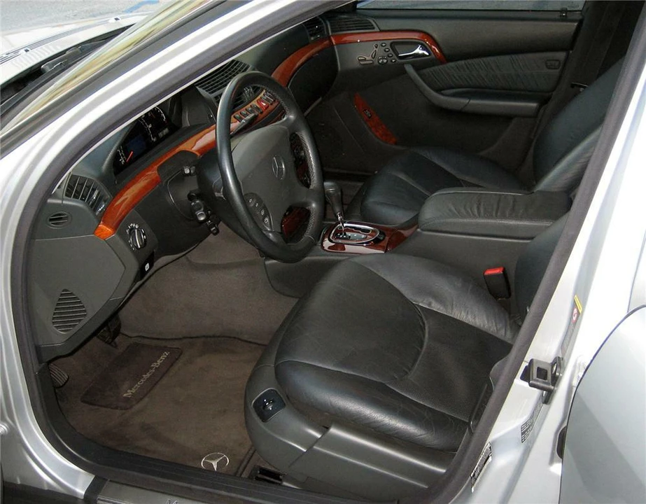 2000 Mercedes-Benz W220 S-Class - Image 2 of 3