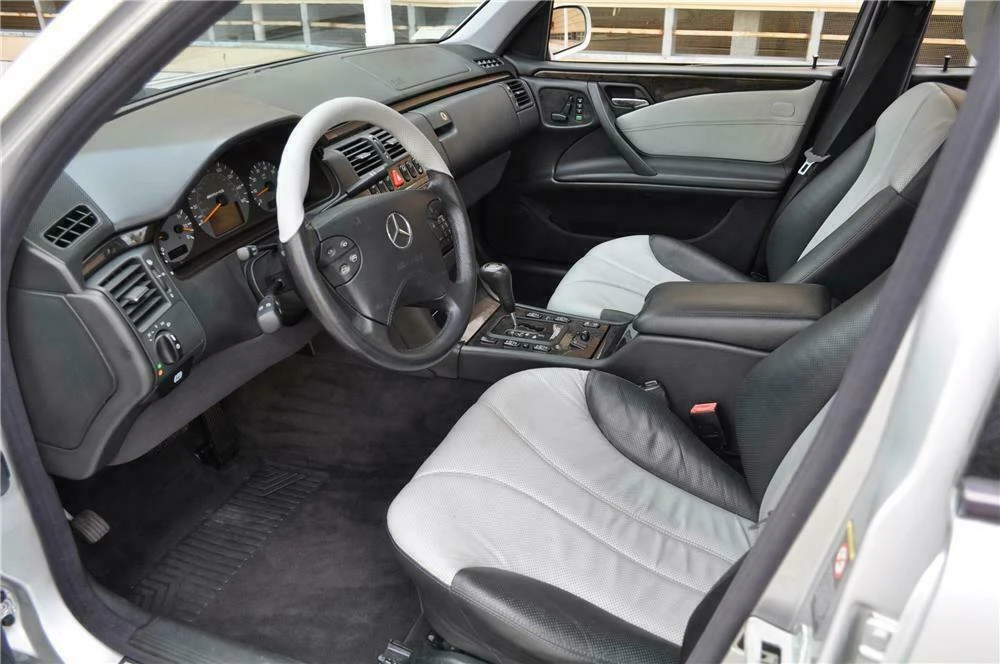 2000 Mercedes-Benz W210 E 36 & E 50 & E 55 & E 60 AMG - Image 4 of 5