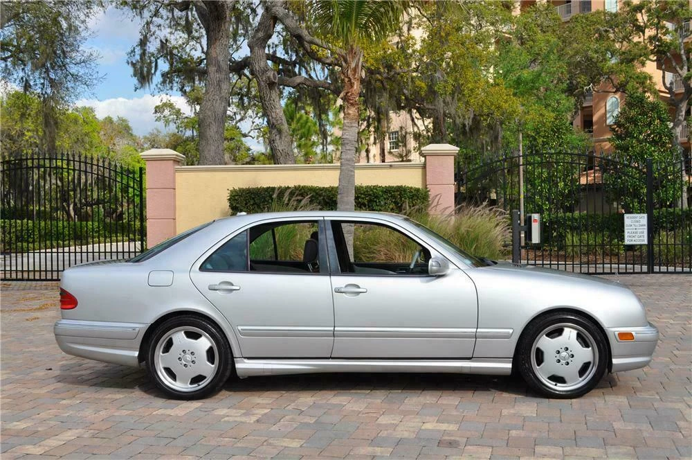 2000 Mercedes-Benz W210 E 36 & E 50 & E 55 & E 60 AMG - Image 5 of 5