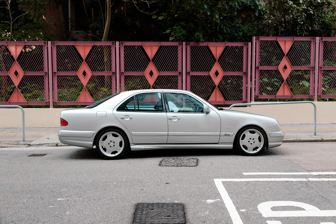 2000 Mercedes-Benz W210 E 36 & E 50 & E 55 & E 60 AMG - Image 10 of 31