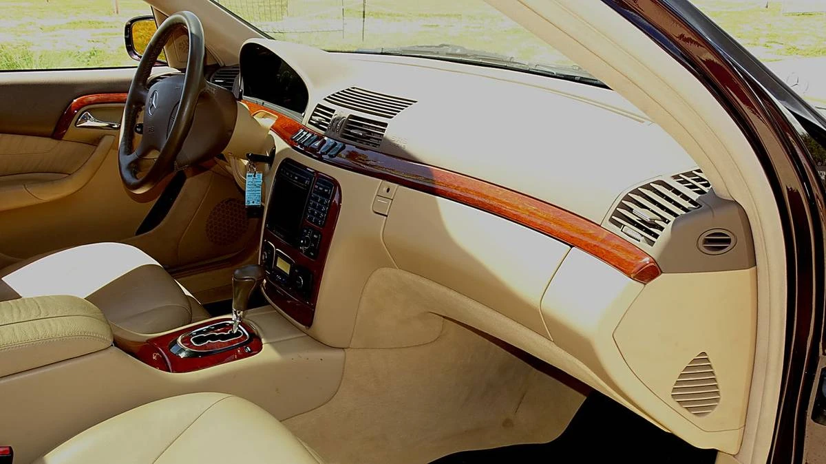 2000 Mercedes-Benz W220 S-Class - Image 13 of 16