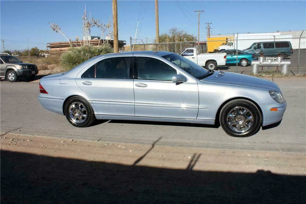 2000 Mercedes-Benz W220 S-Class - Image 2 of 3