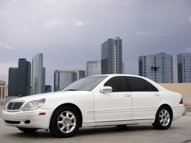 2000 Mercedes-Benz W220 S-Class - Image 2 of 5