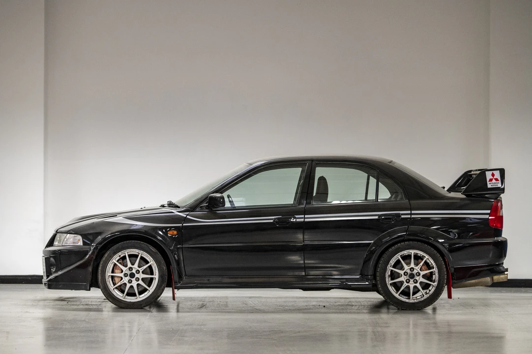 2000 Mitsubishi Lancer Evolution VI 6th Gen - Image 5 of 31