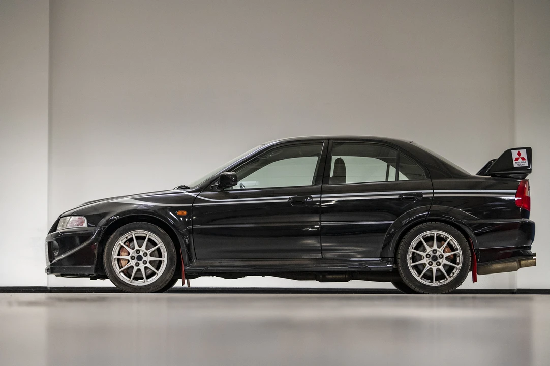 2000 Mitsubishi Lancer Evolution VI 6th Gen - Image 13 of 31