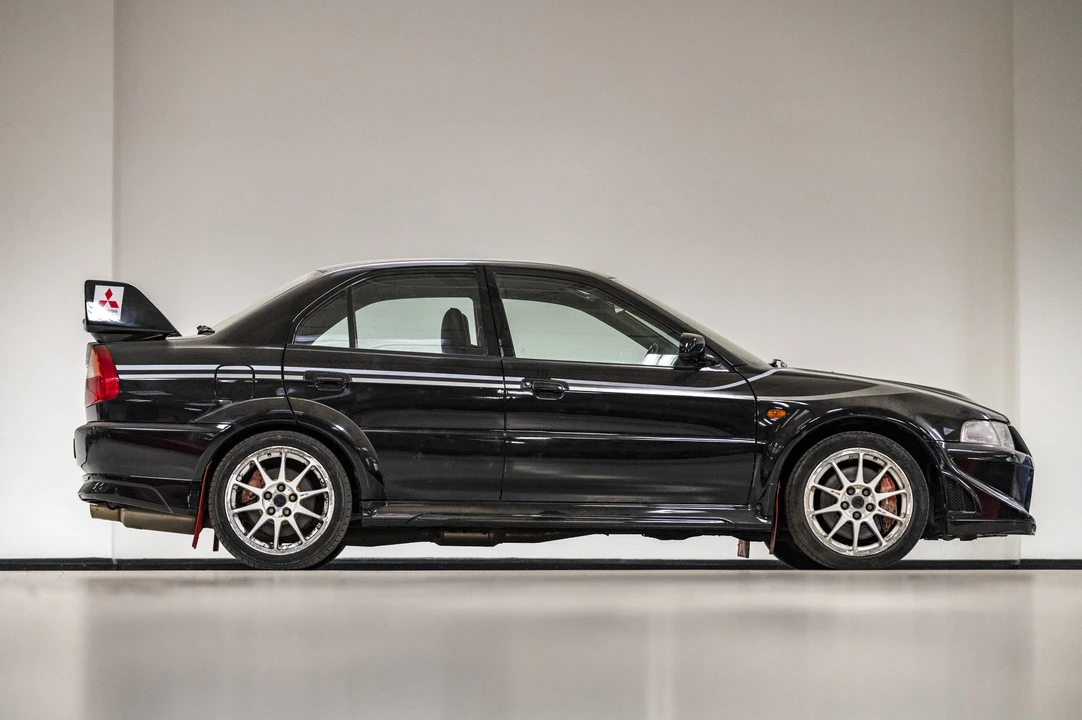 2000 Mitsubishi Lancer Evolution VI 6th Gen - Image 17 of 31